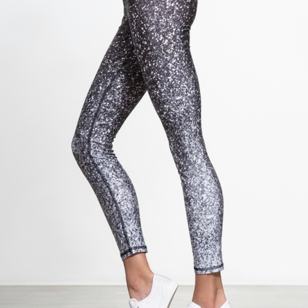 Zara Terez Black/White Glitter Cropped Leggings